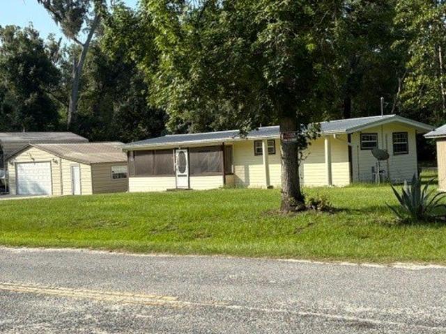 House for sale in Fort White, Florida