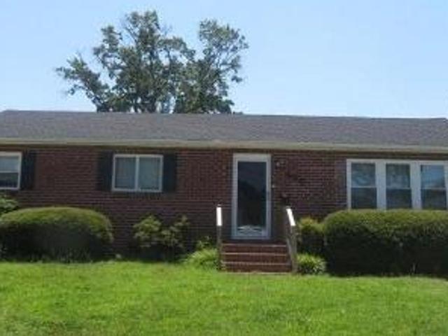 House for sale in Hampton