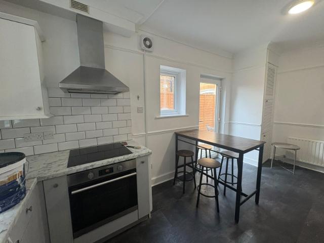 Apartment for rent in London Borough of Merton, Greater London