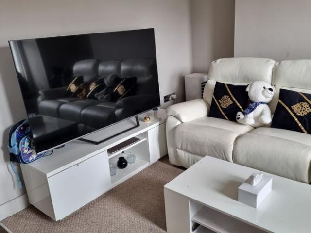 Room for rent in London Borough of Merton, Collier's Wood