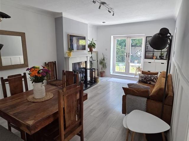 Apartment to rent in Bluebell, North Tipperary