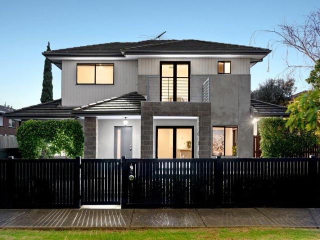 Townhouse for sale in Camerons Creek, Victoria