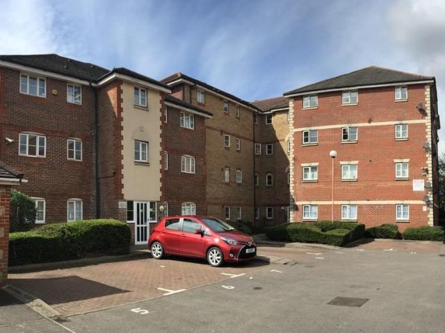 Apartment for rent in Scrattons Farm, Greater London