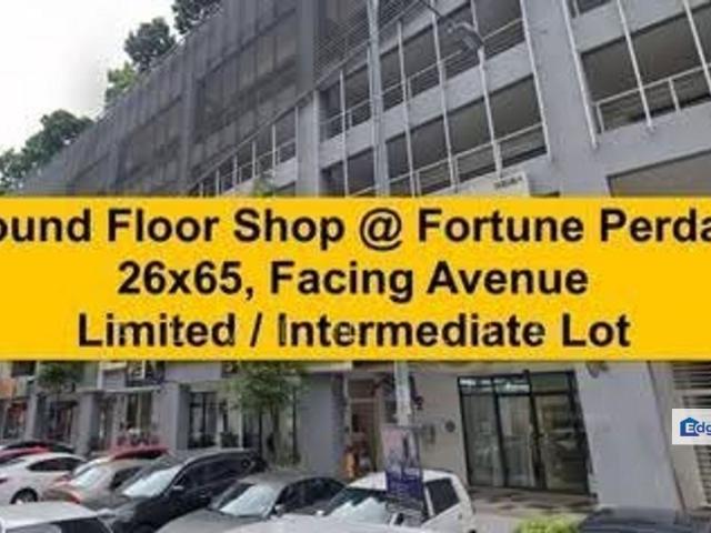 Shop for rent in Kuala Lumpur, Country Heights Damansara