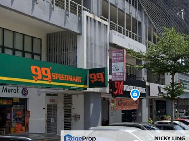 Shop for rent in Kuala Lumpur, Country Heights Damansara