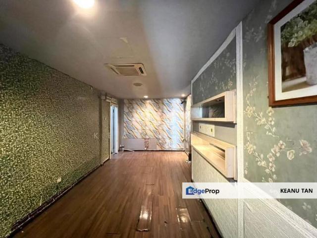 Shop for rent in Kuala Lumpur, Country Heights Damansara