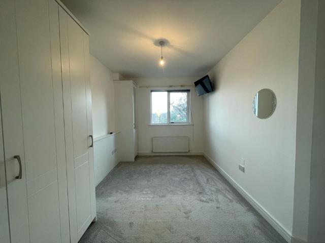 Apartment to rent in Bluebell, North Tipperary