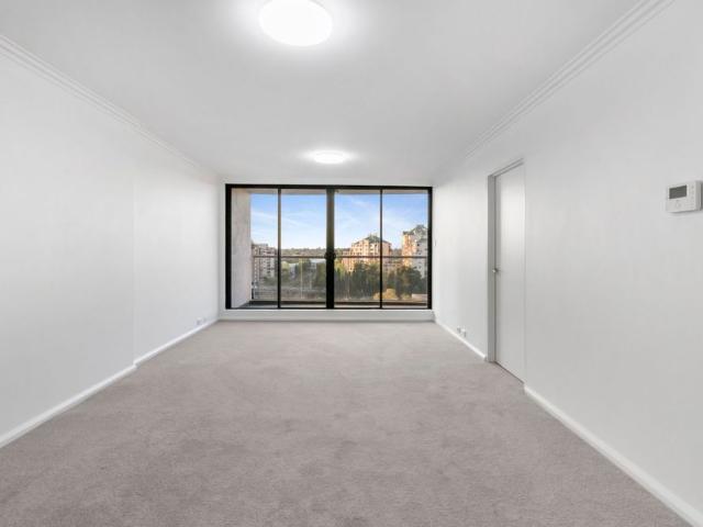 Apartment for rent in Lower North Shore, Sydney