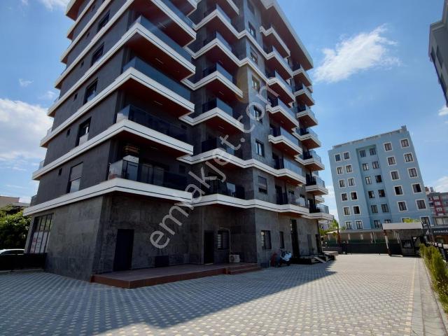 Bornova, İzmir içerisinde satılık mülk