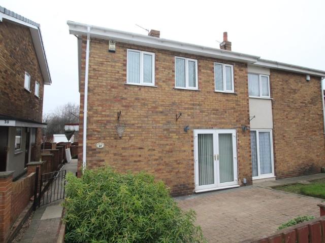 House for rent in Cutsyke, Castleford