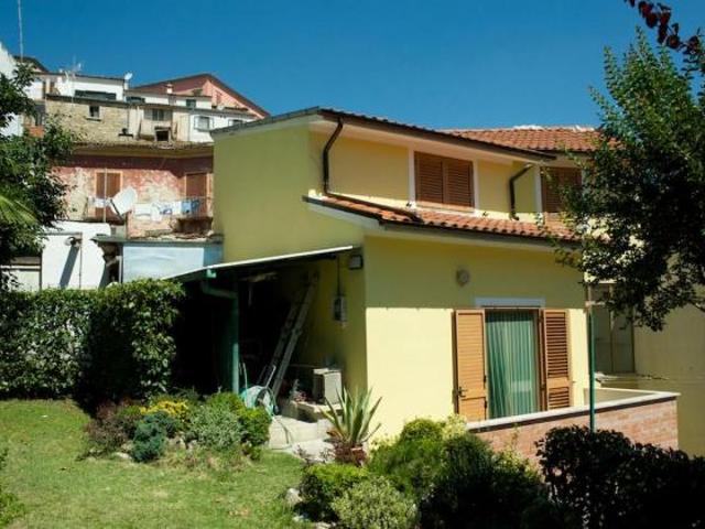 Villa Indipendente in vendita a Fossalto, Molise