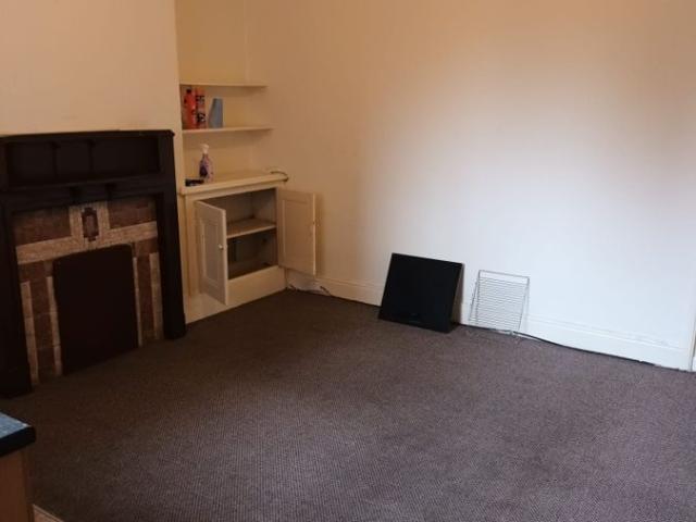 Room for rent in West End, Old Wharf