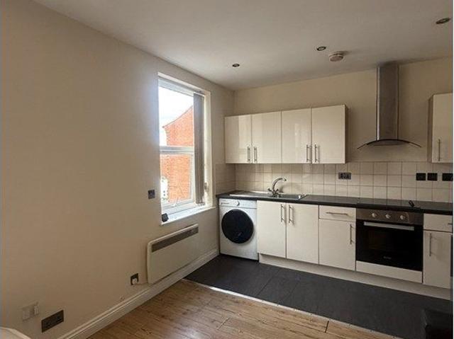 Studio for rent in West End, Old Wharf