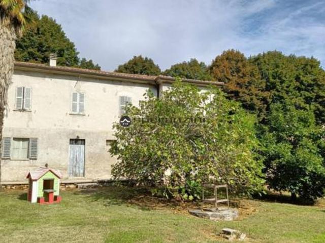 Villa Indipendente in vendita a Fossombrone, Pesaro e Urbino