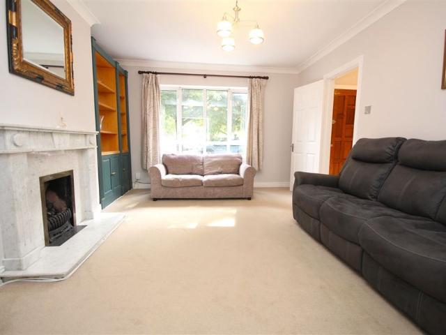 House to rent in Bluebell, North Tipperary