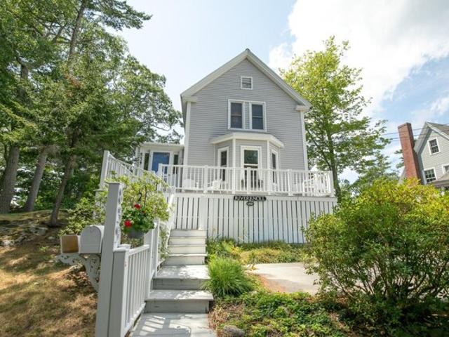 House for sale in Maine