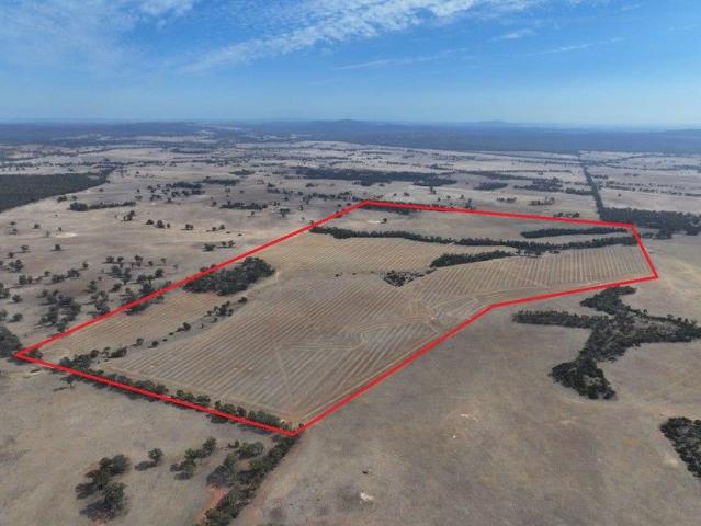 Cottage for sale in Murphys Creek, Victoria