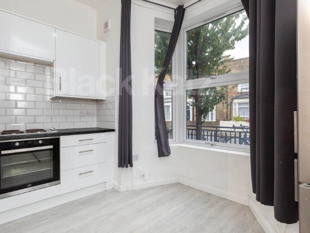 Apartment for rent in Shacklewell, Greater London
