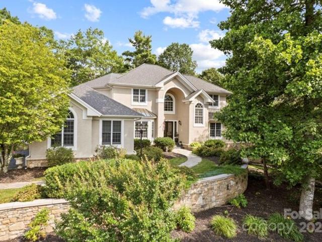 House for sale in Flat Rock