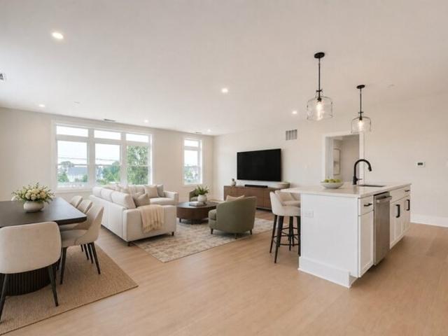 Condo for sale in Wakefield Junction, Wakefield