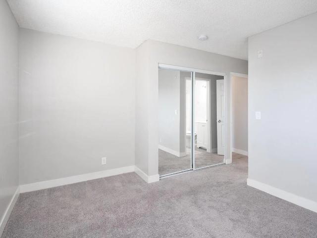Apartment for rent in Long Beach, California