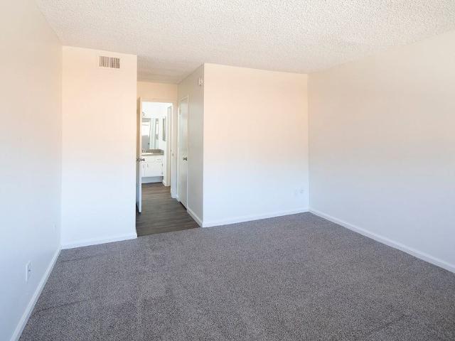 Apartment for rent in Escondido, California