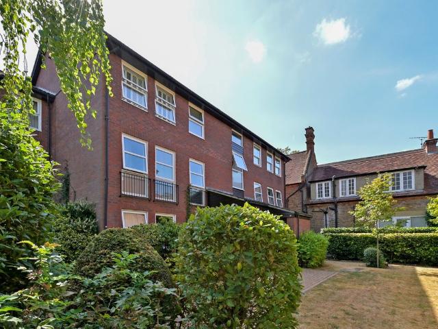 Apartment for rent in Clewer New Town, Windsor