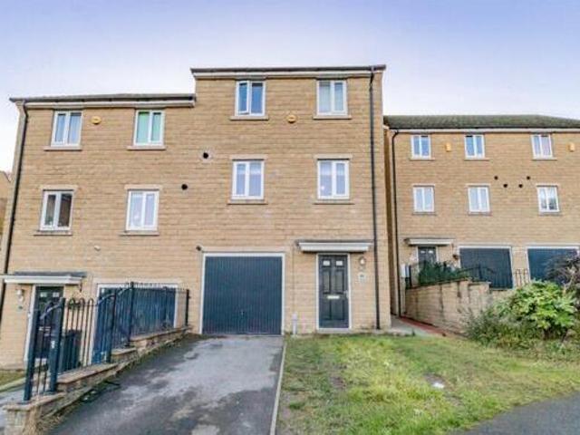 House for sale in Halifax, West Yorkshire
