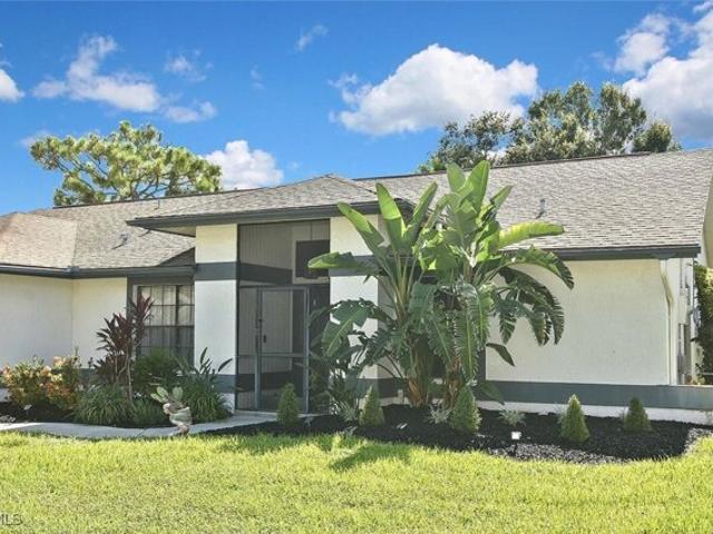 House for sale in Estero