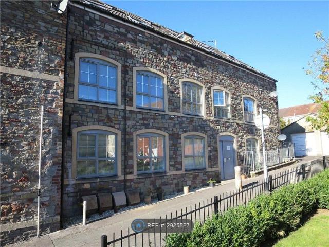 Studio for rent in Whitehall, Feckenham