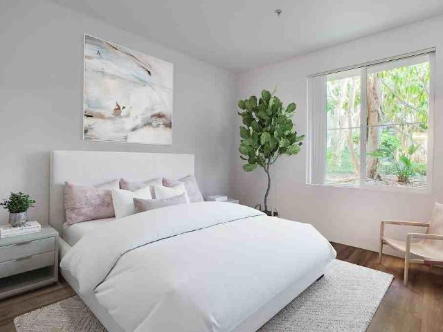 Apartment for rent in Canoga Park, California