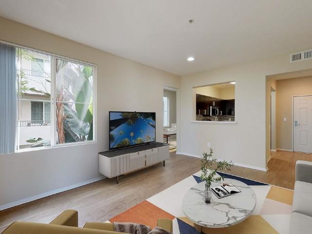 Apartment for rent in Canoga Park, California