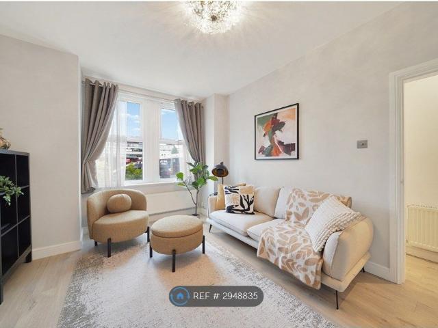 House for rent in Summerstown, Greater London