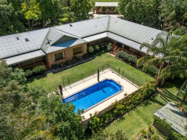 Cottage for sale in Sydney, New South Wales