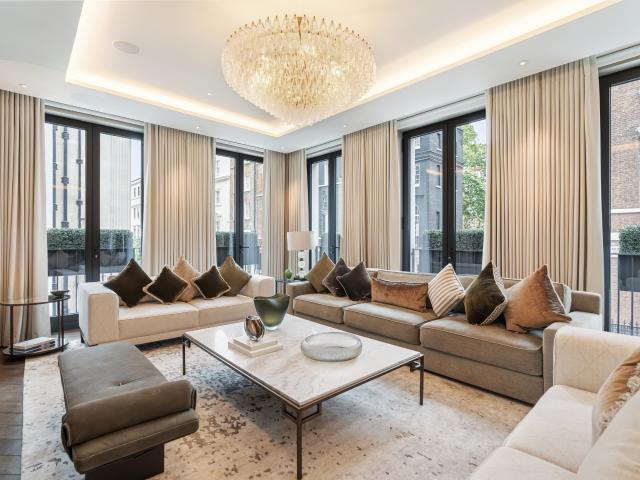Apartment for rent in Mayfair, Greater London