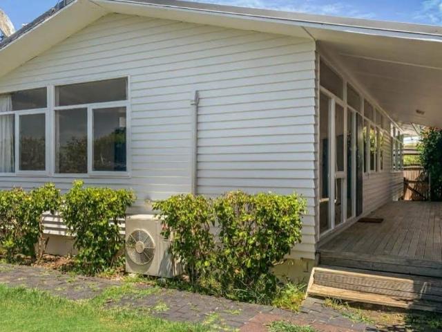 House for rent in Kelston, Whau