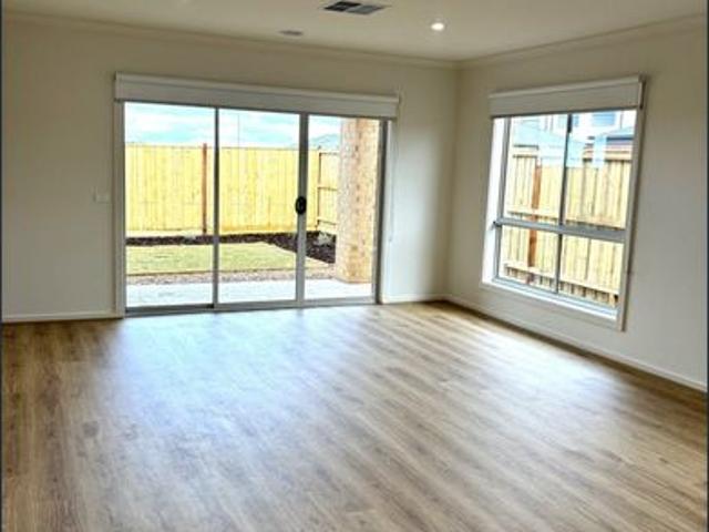 House for rent in The Enclave, Melbourne