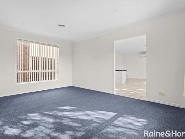 Townhouse for rent in Camerons Creek, Victoria