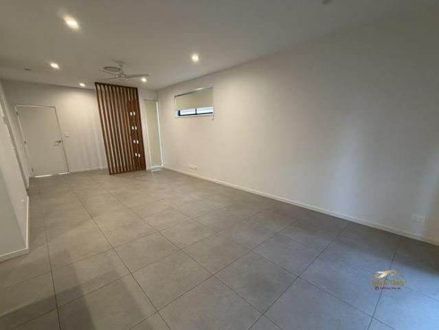 Townhouse for rent in Helensvale, Gold Coast City