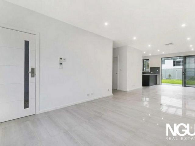Townhouse for rent in Sydney, New South Wales