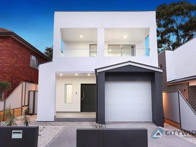 Duplex for rent in Sydney, New South Wales
