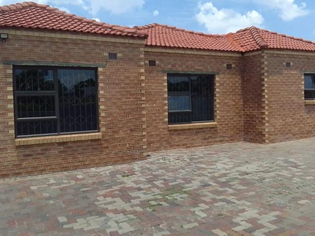 House for rent in Rhodesfield, Kempton Park