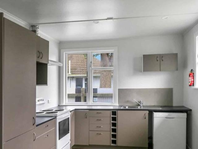 House for rent in Pōmare, Lower Hutt