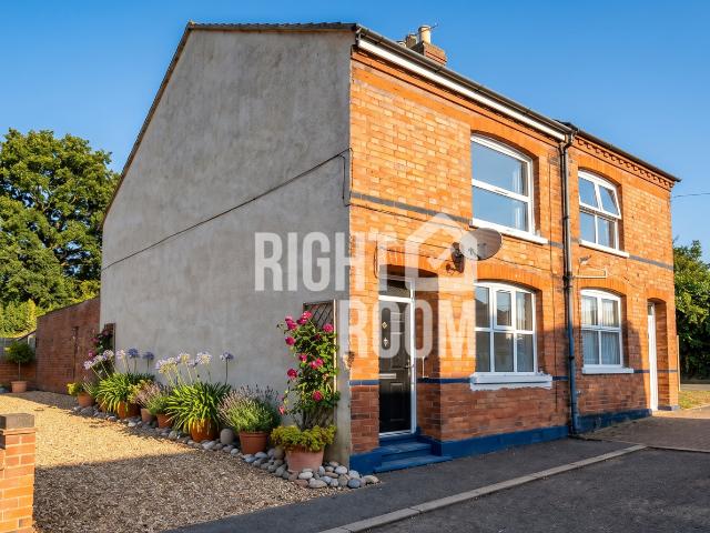 House for rent in Spring Park, Luton