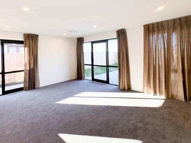 House for rent in Chaslands, Canterbury