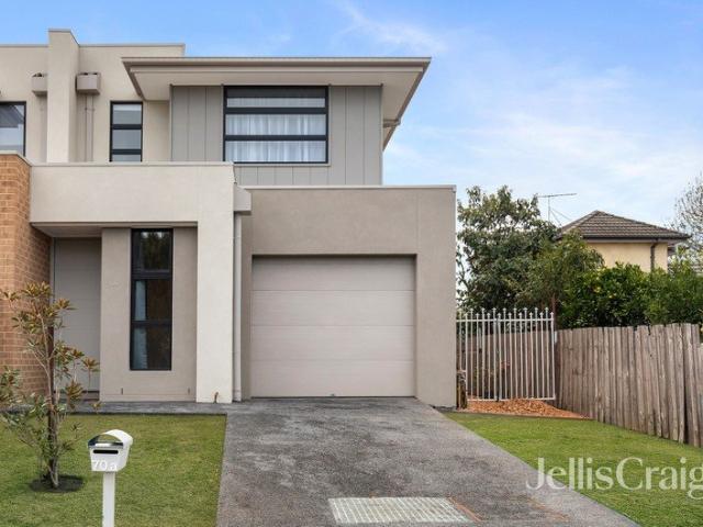 Townhouse for rent in Ivanhoe, Melbourne
