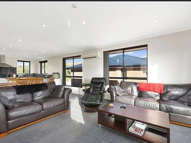 Townhouse for rent in Hobart, Tasmania
