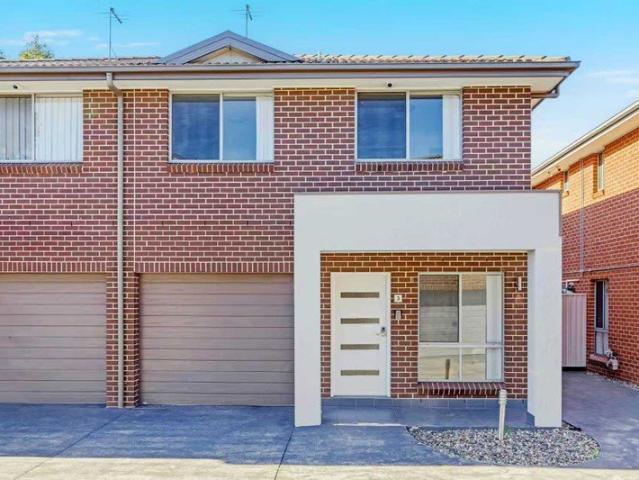 Townhouse for rent in Sydney, New South Wales