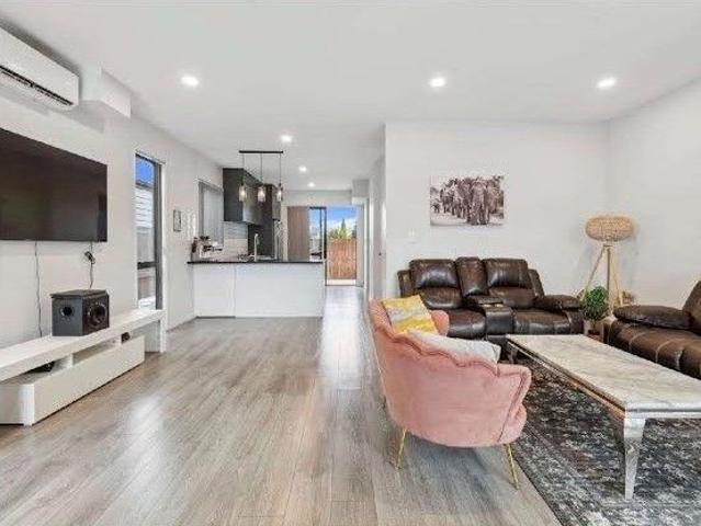 Townhouse for rent in Papakura