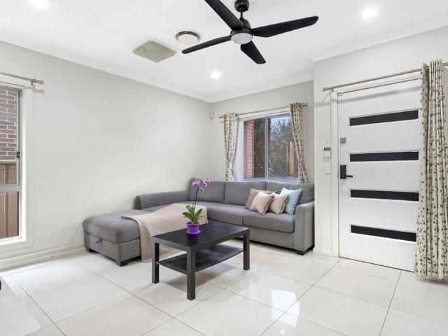 Townhouse for rent in Sydney, New South Wales